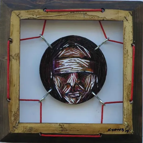 NURİ YAVUZ — “isimsiz”, 2015 "isimsiz" eseri NURİ YAVUZ tarafından 2015 yılında 25x25 cm ölçülerinde Karışık teknik tekniği ile yapılmıştır.