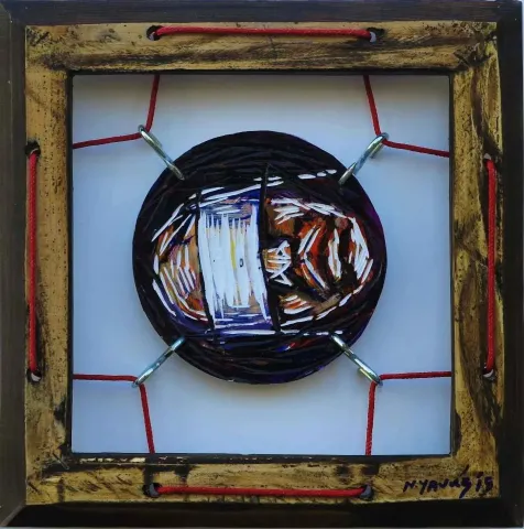 NURİ YAVUZ — “isimsiz”, 2015 "isimsiz" eseri NURİ YAVUZ tarafından 2015 yılında 25x25 cm ölçülerinde Karışık teknik tekniği ile yapılmıştır.