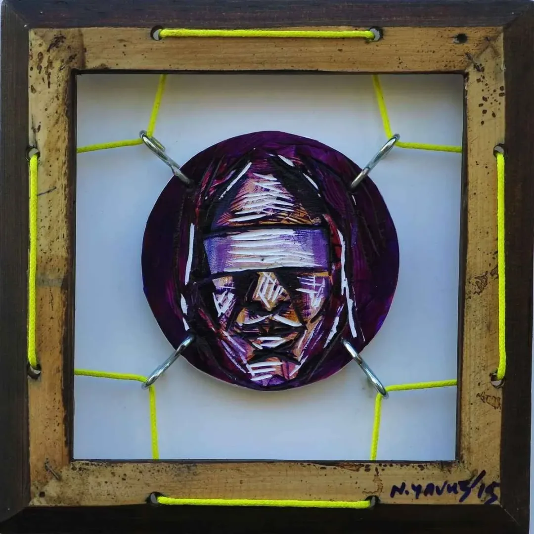NURİ YAVUZ — “isimsiz”, 2015 "isimsiz" eseri NURİ YAVUZ tarafından 2015 yılında 25x25 cm ölçülerinde Karışık teknik tekniği ile yapılmıştır.