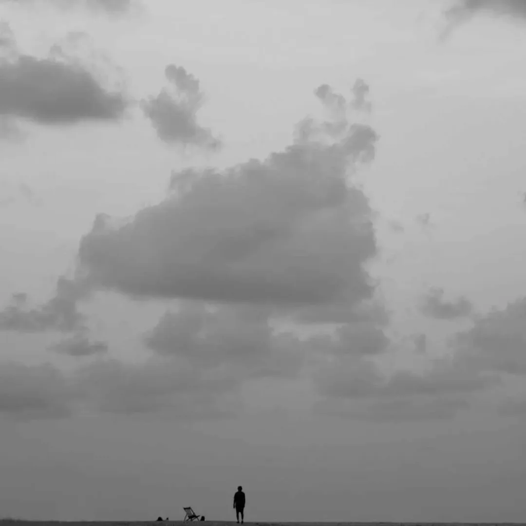 HAŞİM SEZGİN KILIÇ — “isimsiz”, 2015 "isimsiz" eseri HAŞİM SEZGİN KILIÇ tarafından 2015 yılında 25x25 cm ölçülerinde Fotoğraf tekniği ile yapılmıştır.