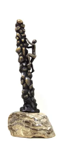 "Mutluluk" eseri ALEXANDER DAVİDOV tarafından 53x20x12 cm ölçülerinde Bronz tekniği ile yapılmıştır.