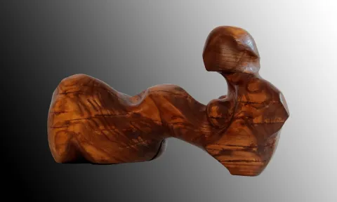 AZİMET KARAMAN — 2016 Bu eser AZİMET KARAMAN tarafından 2016 yılında 29x64x22 cm ölçülerinde Ağaç yontu tekniği ile yapılmıştır.