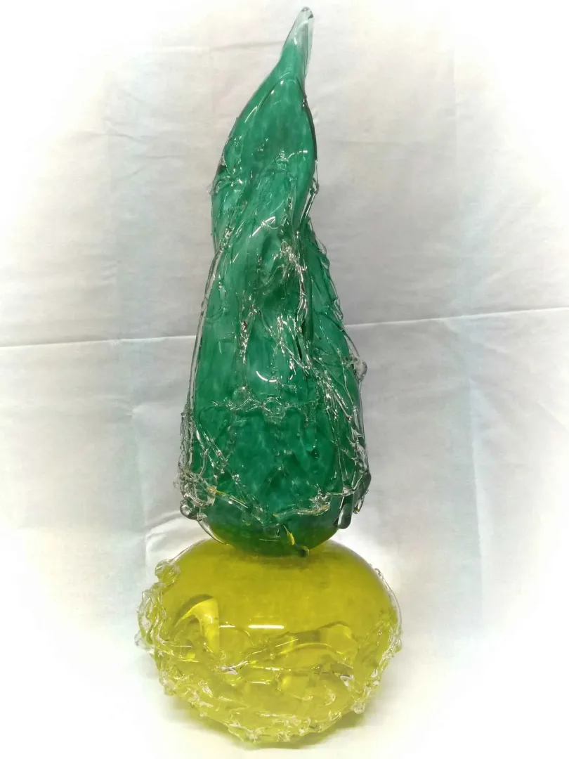 yakınlaştır "İsimsiz" eseri TAHA BAYDAR tarafından 2016 yılında 64x23x23 cm ölçülerinde Sıcak Cam Şekillendirme tekniği ile yapılmıştır.