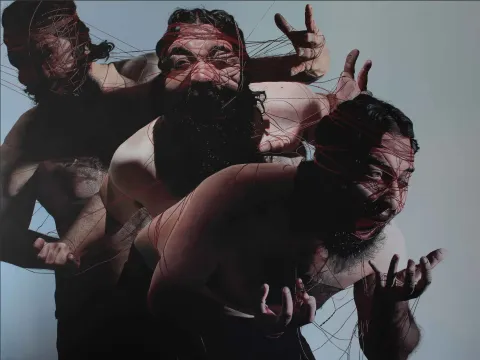 EMRAH EMİR — “Reaction”, 2015 "Reaction" eseri EMRAH EMİR tarafından 2015 yılında 120x160 cm ölçülerinde Tuval üzeri yağlı boya tekniği ile yapılmıştır.