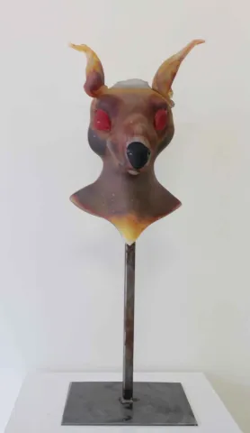 UFUK AKBEY — 2016 Bu eser UFUK AKBEY tarafından 2016 yılında 60x23x19 cm ölçülerinde Sıcak Cam Şekillendirme tekniği ile yapılmıştır.