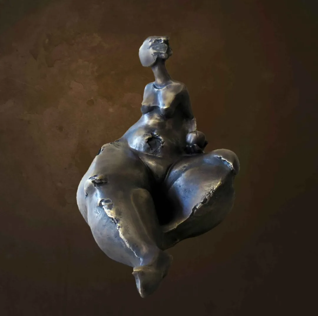 "Untitled" eseri AZİMET KARAMAN tarafından 2016 yılında 37x30x28 cm ölçülerinde Bronz tekniği ile yapılmıştır.