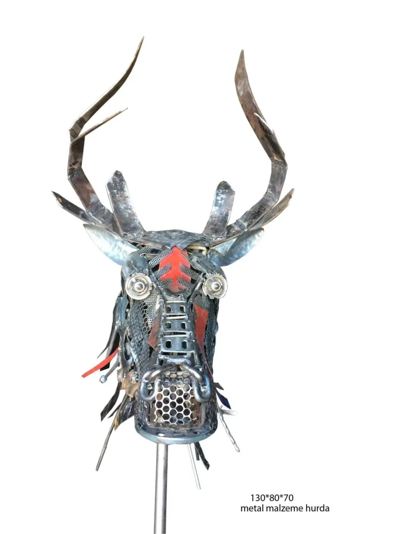 yakınlaştır "Figür-2" eseri ASAF ERDEMLİ tarafından 130x80x70 cm ölçülerinde Hurda metal+kaynak tekniği ile yapılmıştır.