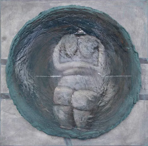 "İsimsiz" eseri AYSUN ÇÖLBAYIR DİNİZ tarafından 47x47 cm ölçülerinde Kağıt seramik (transfer+astar tekniği) tekniği ile yapılmıştır.