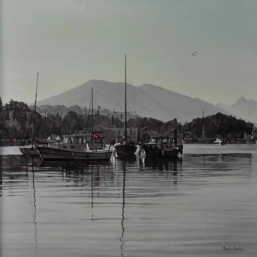 "Gümüşlükte Yalnız Martı" eseri BEŞİR SARPÇA tarafından 2014 yılında 65x65 cm ölçülerinde Tuval üzeri yağlı boya tekniği ile yapılmıştır.