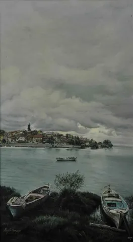 "Gölyazı ve Sandallar" eseri BEŞİR SARPÇA tarafından 2011 yılında 70x40 cm ölçülerinde Tuval üzeri yağlı boya tekniği ile yapılmıştır.