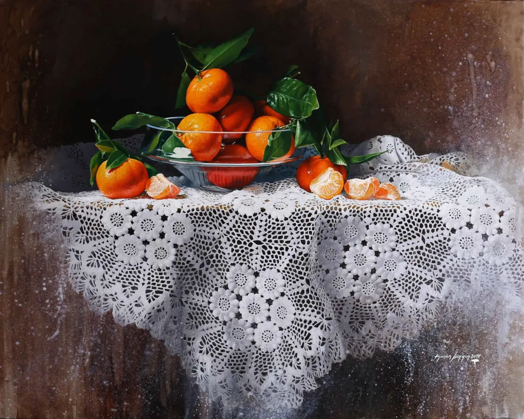 yakınlaştır "Dantelli Mandalinalar" eseri HASAN SAYGIN tarafından 2015 yılında 92x73 cm ölçülerinde Tuval üzeri yağlı boya tekniği ile yapılmıştır.