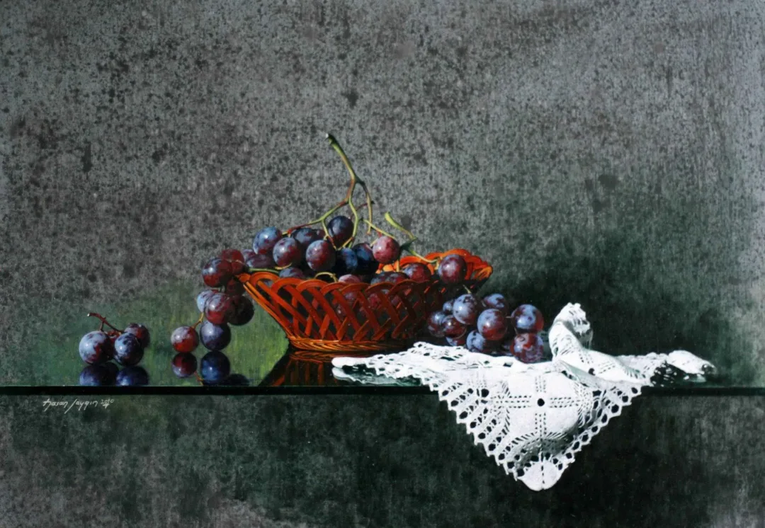 yakınlaştır "Dantelli Üzüm" eseri HASAN SAYGIN tarafından 2010 yılında 55x38 cm ölçülerinde Tuval üzeri yağlı boya tekniği ile yapılmıştır.