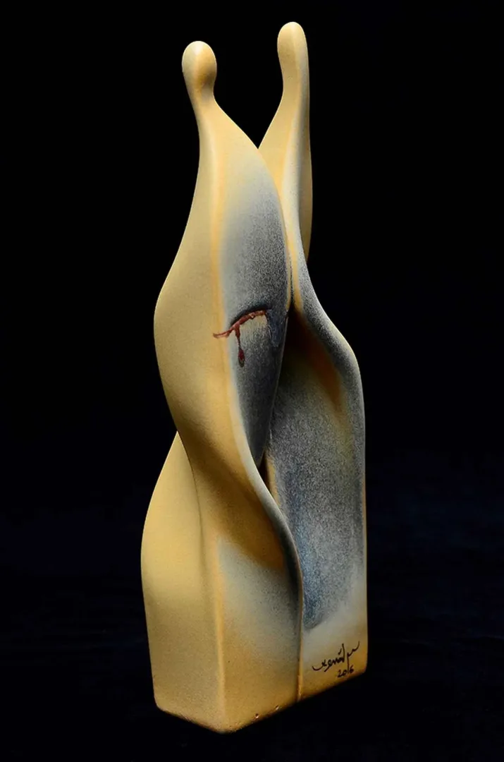 KEMAL ULUDAĞ — “Töre 3”, 2016 "Töre 3" eseri KEMAL ULUDAĞ tarafından 2016 yılında 27x13x8 cm ölçülerinde Stoneware-1200 °C tekniği ile yapılmıştır.