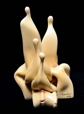 "Töre 14" eseri KEMAL ULUDAĞ tarafından 2016 yılında 27x17x20 cm ölçülerinde Stoneware-1200 °C tekniği ile yapılmıştır.