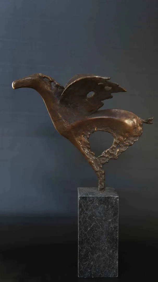 yakınlaştır "Pegasus" eseri SELÇUK YILMAZ tarafından 66x45x30 cm ölçülerinde Bronz tekniği ile yapılmıştır.
