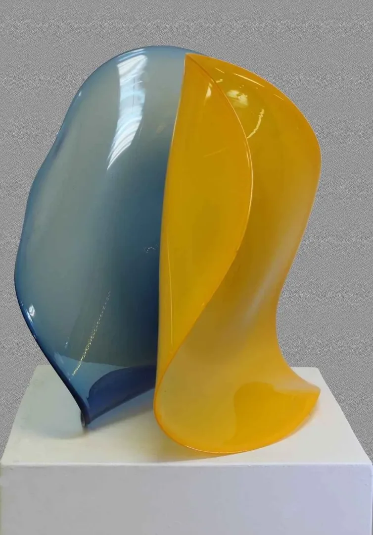 yakınlaştır "Aura-2" eseri UFUK AKBEY tarafından 52x53x37 cm ölçülerinde yapılmıştır.