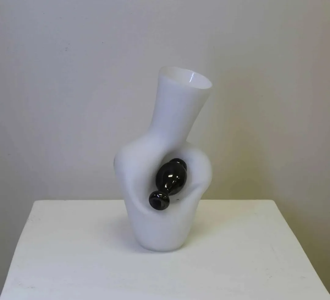 yakınlaştır "Enstantane-8" eseri UFUK AKBEY tarafından 31x16x14 cm ölçülerinde yapılmıştır.