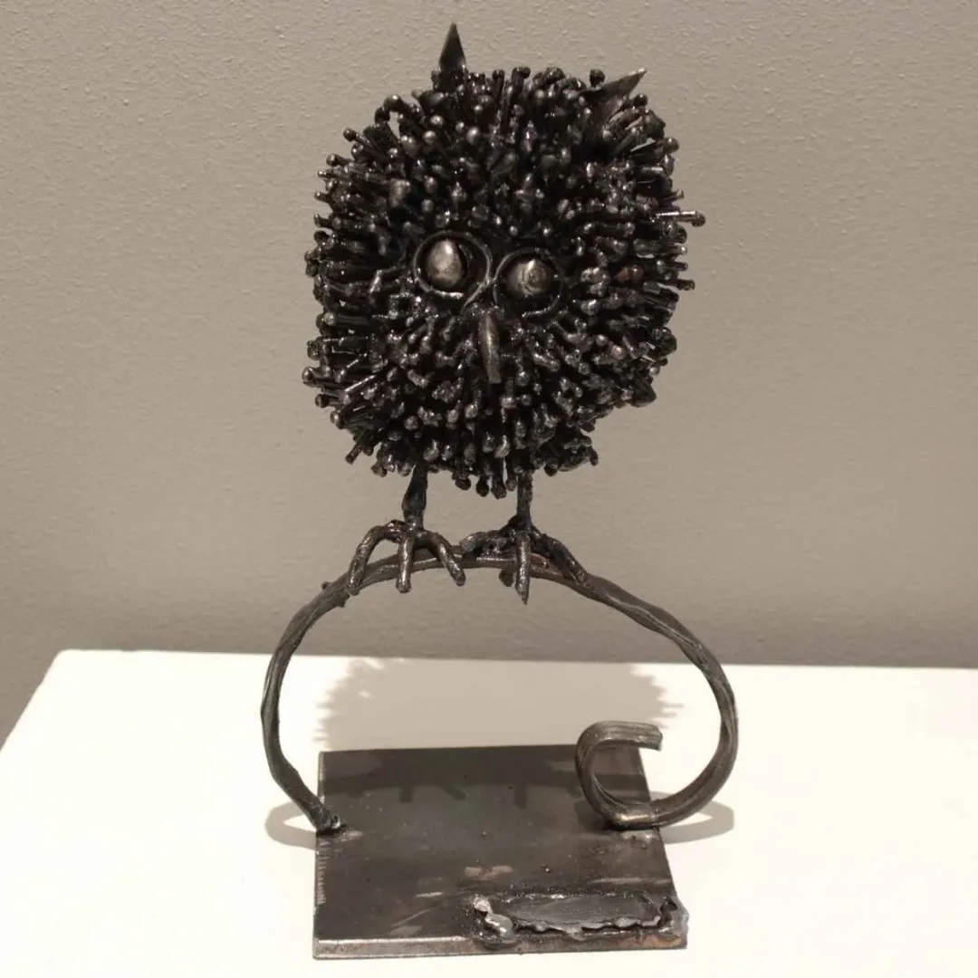 yakınlaştır "Baykuş" eseri MURAT YILDIRIMÇAKAR tarafından 2016 yılında 23x11x12 cm ölçülerinde Metal tekniği ile yapılmıştır.