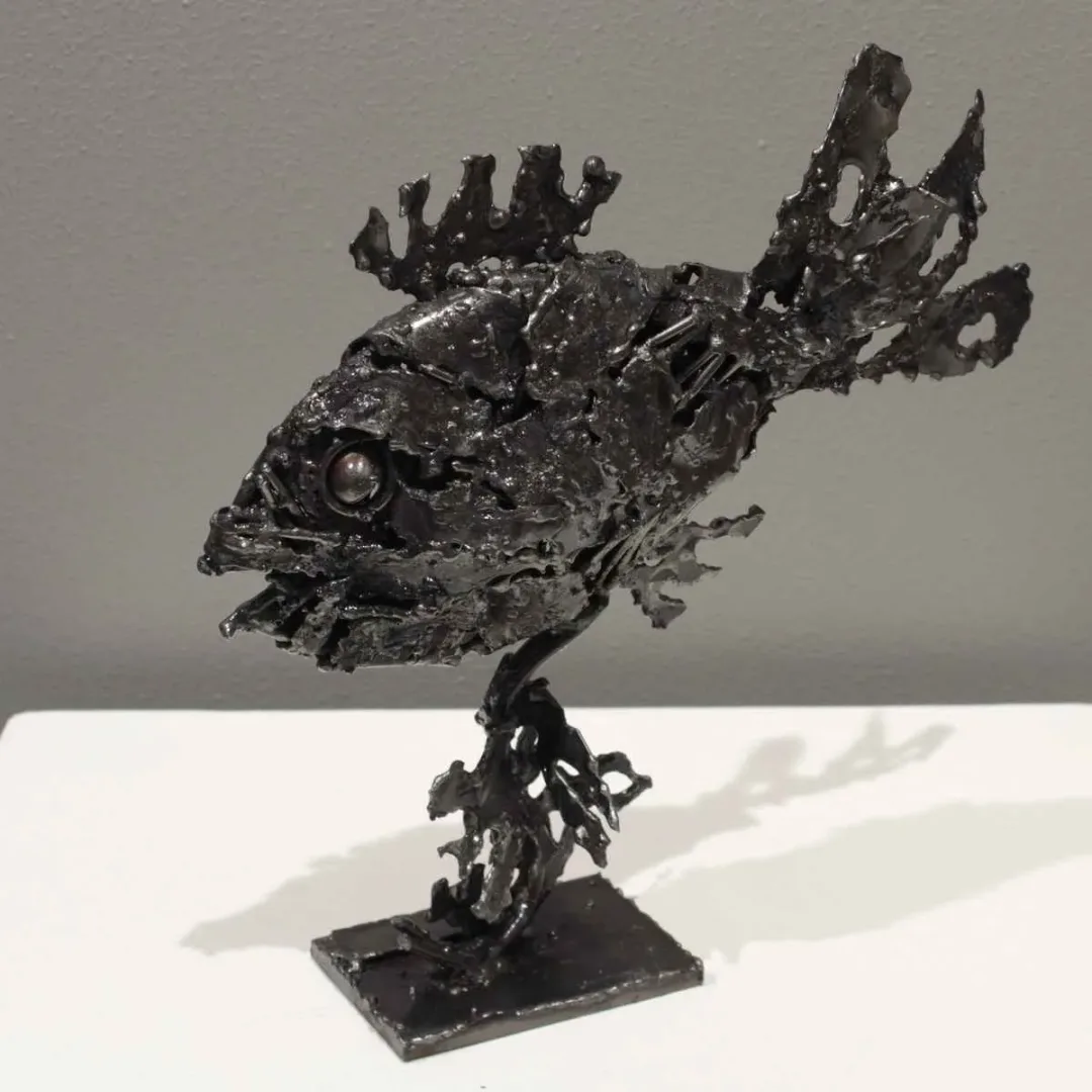 yakınlaştır "Balık" eseri MURAT YILDIRIMÇAKAR tarafından 2016 yılında 25x23x8 cm ölçülerinde Metal tekniği ile yapılmıştır.
