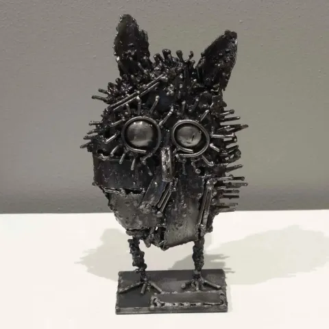 "Baykuş" eseri MURAT YILDIRIMÇAKAR tarafından 2016 yılında 13x23x6 cm ölçülerinde Metal tekniği ile yapılmıştır.