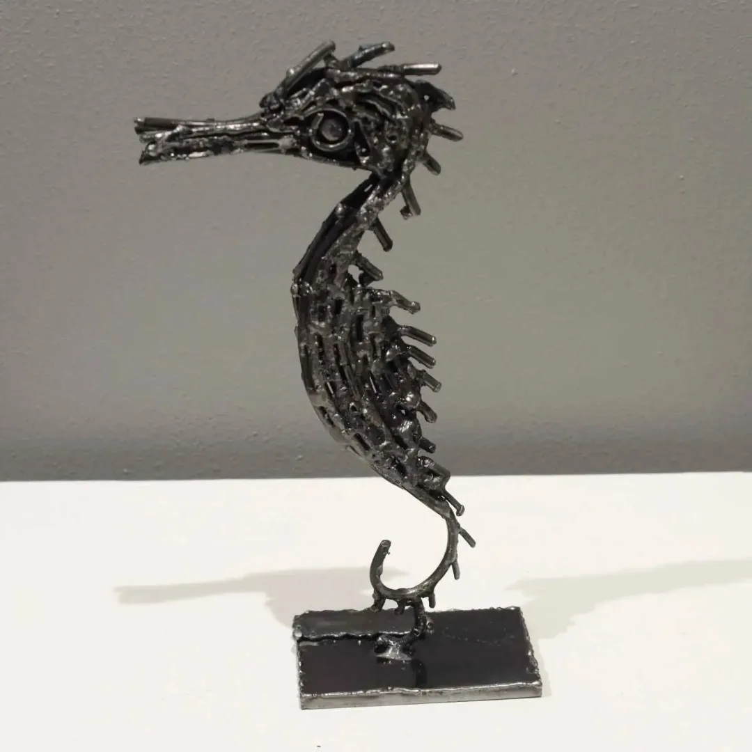 yakınlaştır "Denizatı" eseri MURAT YILDIRIMÇAKAR tarafından 2016 yılında 25x13x6 cm ölçülerinde Metal tekniği ile yapılmıştır.