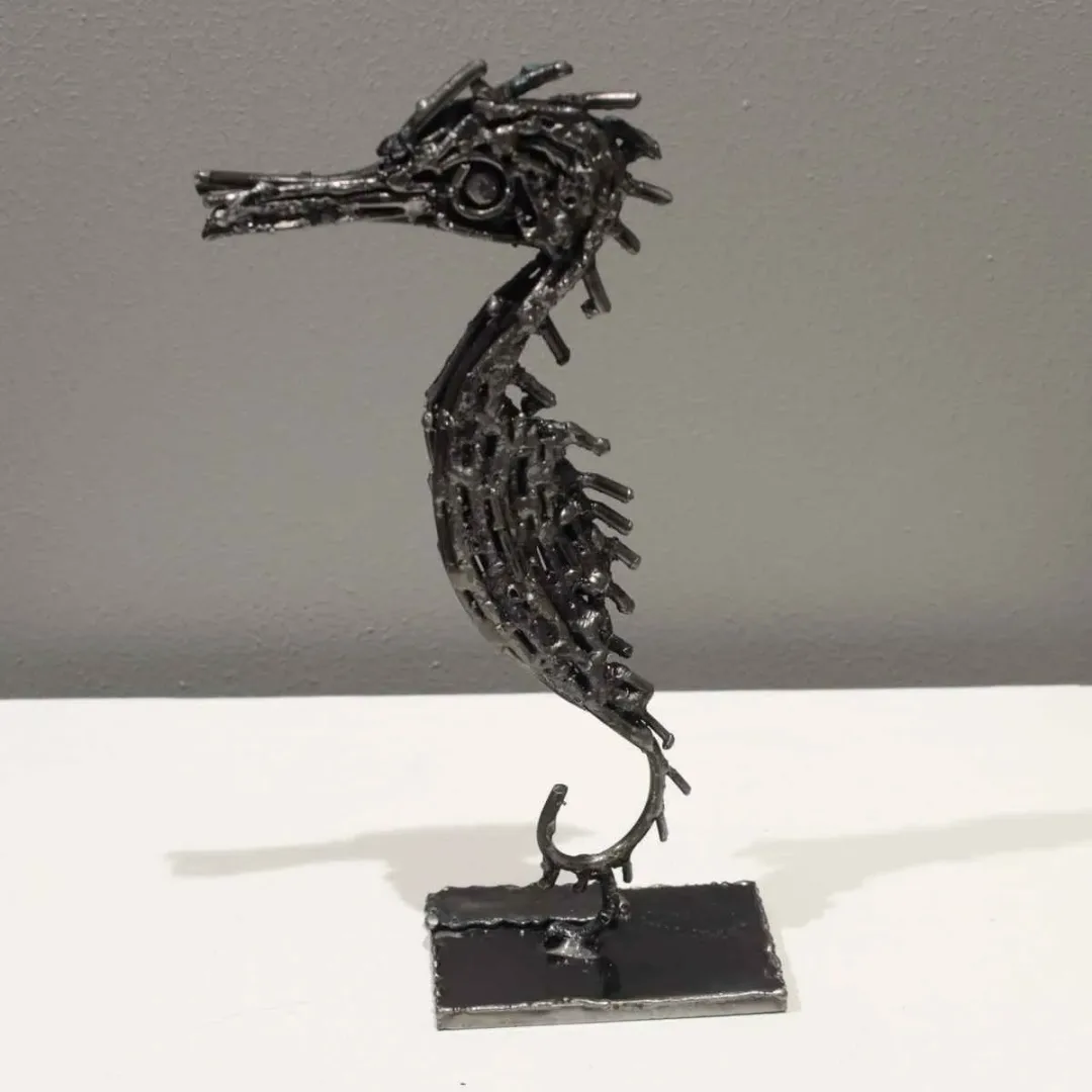 yakınlaştır "Denizatı" eseri MURAT YILDIRIMÇAKAR tarafından 2016 yılında 25x13x6 cm ölçülerinde Metal tekniği ile yapılmıştır.