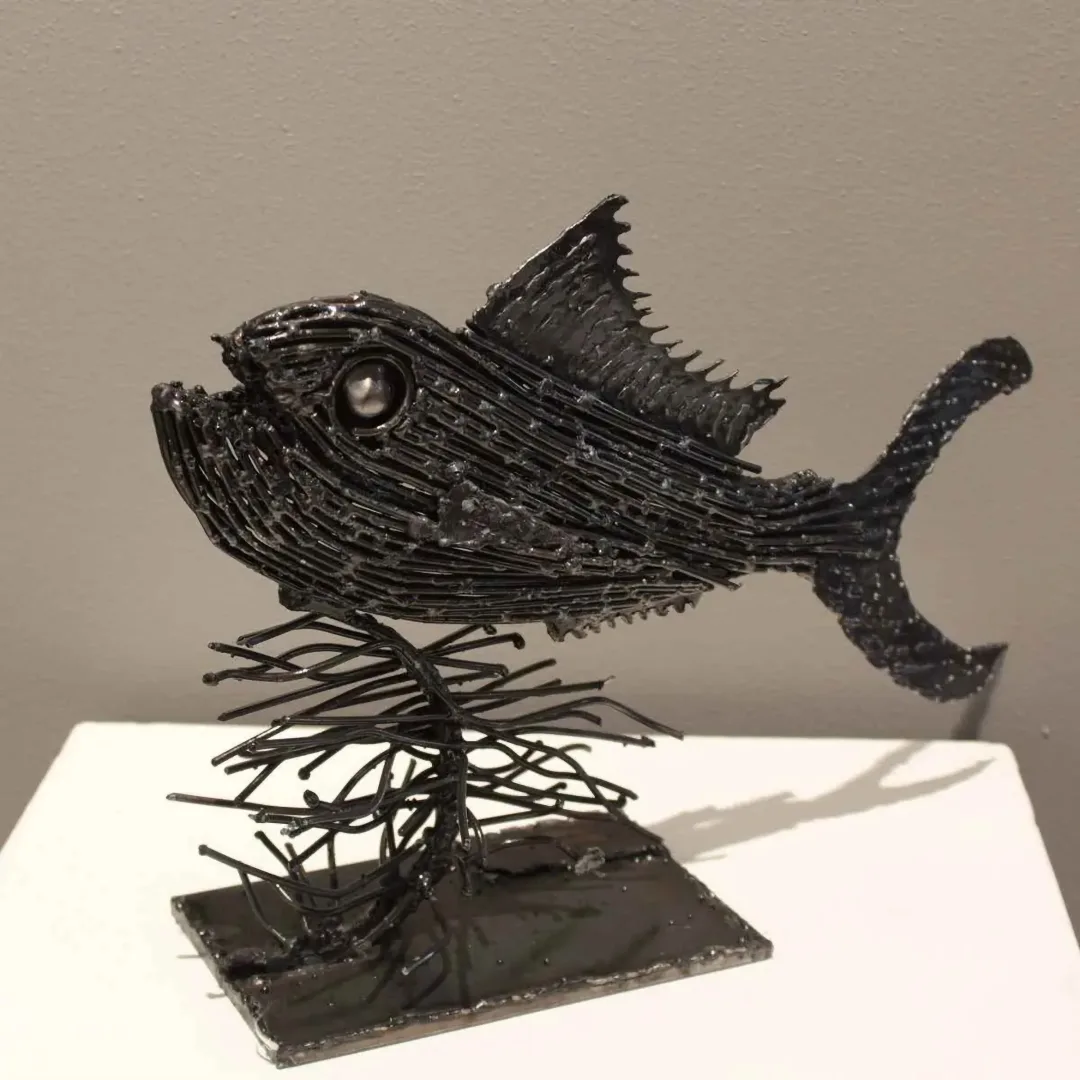 yakınlaştır "Balık" eseri MURAT YILDIRIMÇAKAR tarafından 2016 yılında 34x23x11 cm ölçülerinde Metal tekniği ile yapılmıştır.