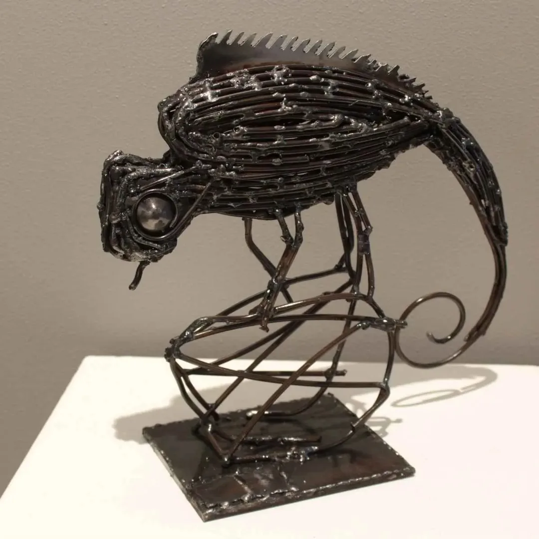 "Bukalemun" eseri MURAT YILDIRIMÇAKAR tarafından 2016 yılında 28x30x13 cm ölçülerinde Metal tekniği ile yapılmıştır.