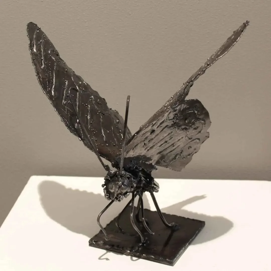 "Kelebek" eseri MURAT YILDIRIMÇAKAR tarafından 2016 yılında 25x23x11 cm ölçülerinde Metal tekniği ile yapılmıştır.