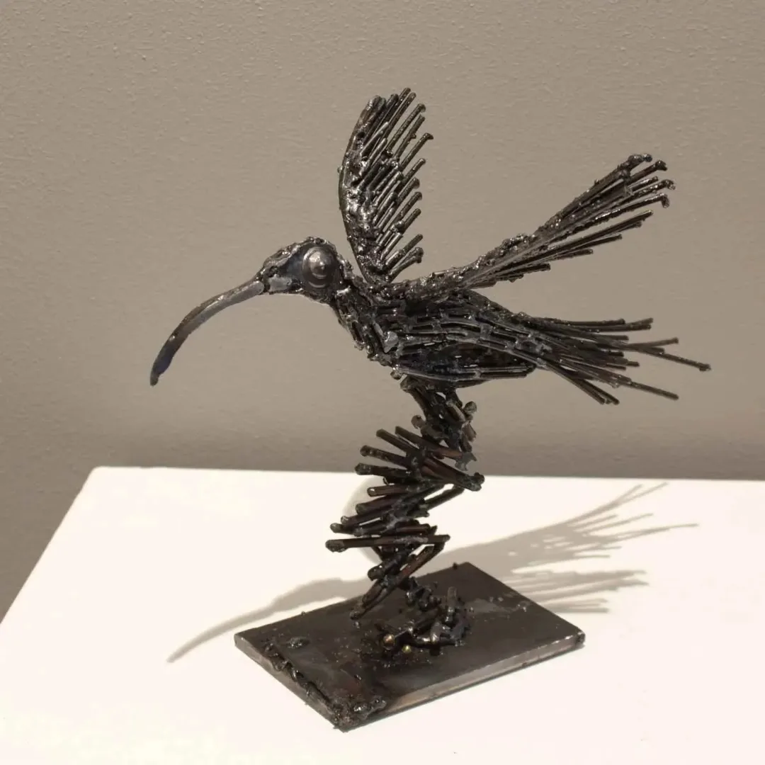 "Kum Kuşu" eseri MURAT YILDIRIMÇAKAR tarafından 2016 yılında 26x21x8 cm ölçülerinde Metal tekniği ile yapılmıştır.