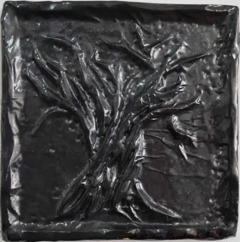"isimsiz" eseri ALİ CİHAN KAYALIOĞLU tarafından 2016 yılında 25x25 cm ölçülerinde Seramik tekniği ile yapılmıştır.