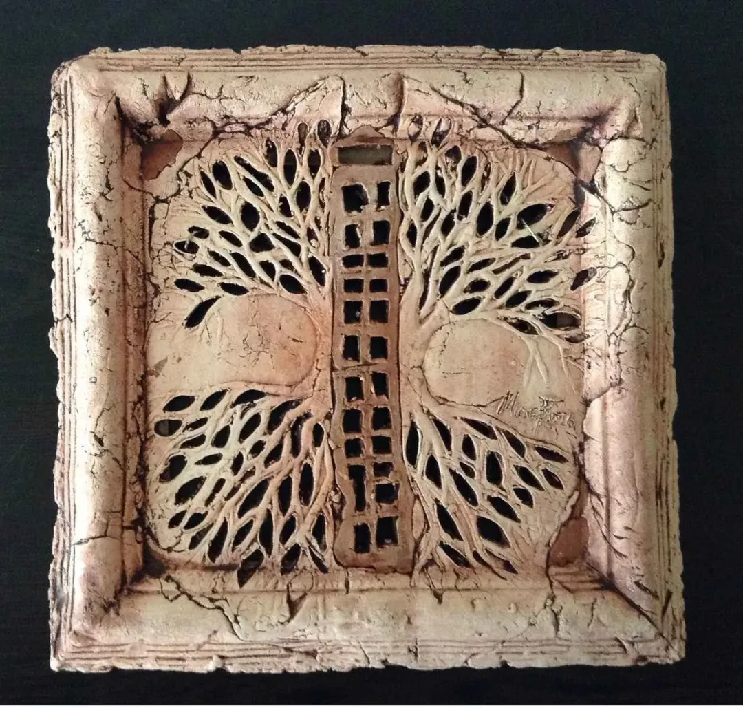 yakınlaştır "isimsiz" eseri MİNE POYRAZ tarafından 2016 yılında 25x25 cm ölçülerinde Seramik tekniği ile yapılmıştır.