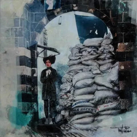 MUSTAFA MUTLU — “isimsiz”, 2016 "isimsiz" eseri MUSTAFA MUTLU tarafından 2016 yılında 25x25 cm ölçülerinde Tuval üzeri karışık teknik tekniği ile yapılmıştır.
