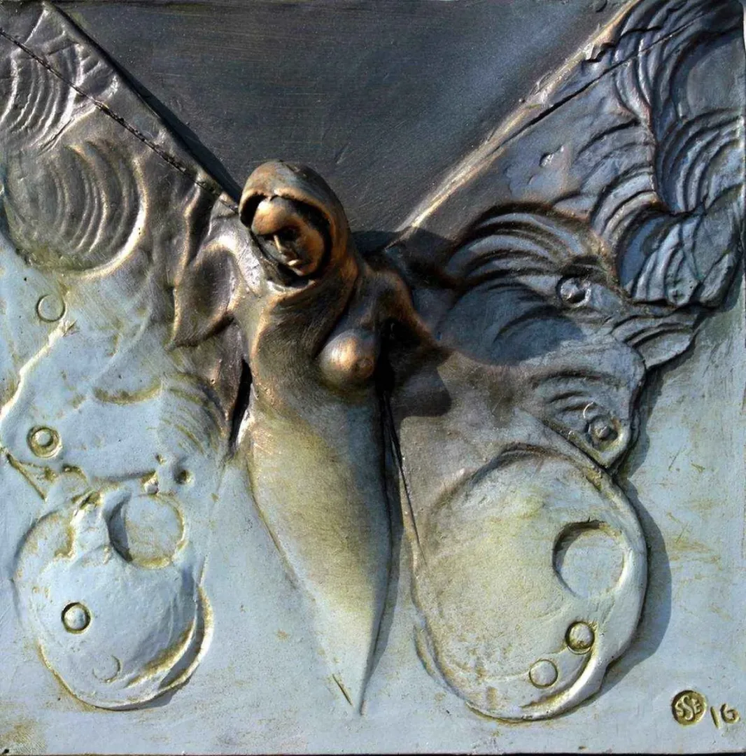 yakınlaştır "isimsiz" eseri SERKAN SUPHİ ERTUĞRUL tarafından 2016 yılında 25x25 cm ölçülerinde Seramik tekniği ile yapılmıştır.