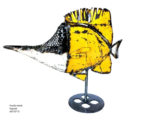 ASAF ERDEMLİ — “Balık”, 2017 "Balık" eseri ASAF ERDEMLİ tarafından 2017 yılında 60x35x15 cm ölçülerinde Hurda metal tekniği ile yapılmıştır.