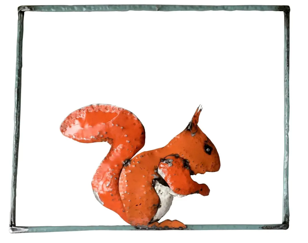 yakınlaştır "Sincap" eseri ASAF ERDEMLİ tarafından 56x69x5 cm ölçülerinde Hurda Metal, Kaynak tekniği ile yapılmıştır.