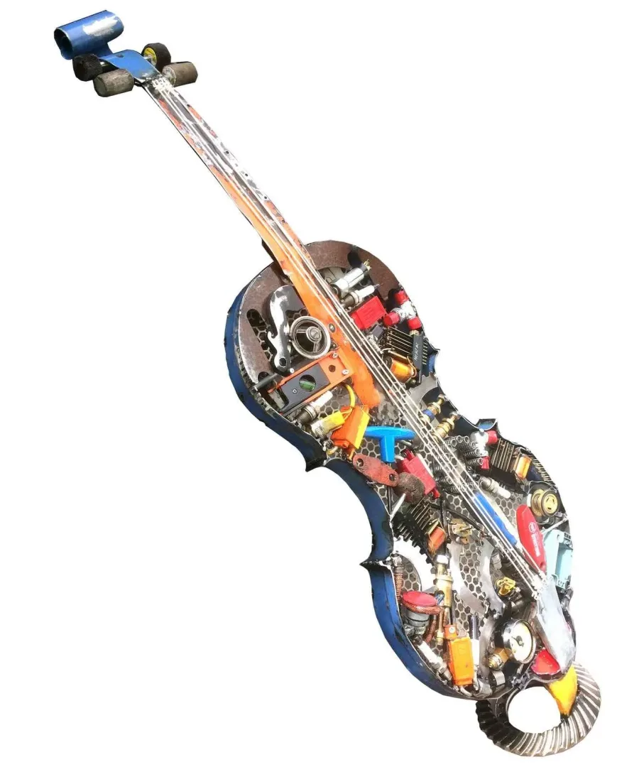 yakınlaştır "Çello" eseri ASAF ERDEMLİ tarafından 110x45x20 cm ölçülerinde Hurda Metal, Kaynak tekniği ile yapılmıştır.