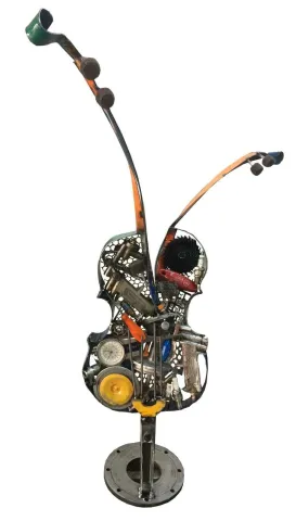 ASAF ERDEMLİ — “Keman” "Keman" eseri ASAF ERDEMLİ tarafından 89x70x30 cm ölçülerinde Hurda Metal, Kaynak tekniği ile yapılmıştır.