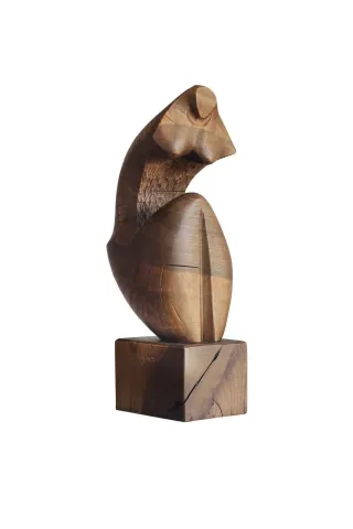 Bu eser AZİMET KARAMAN tarafından 2017 yılında 61x22x24 cm ölçülerinde Ahşap Yontma (Ceviz) tekniği ile yapılmıştır.