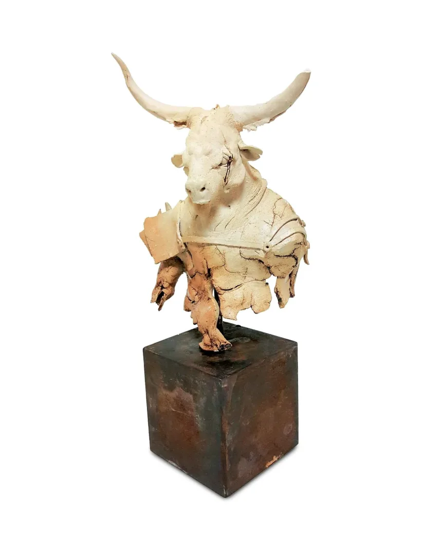yakınlaştır "Yaralı Yüz" eseri BUĞRA ÖZER tarafından 2017 yılında 35x18x22 cm ölçülerinde Beyaz Kil Anagama Firing-Odun pişirimi 1300°C and Moldshaping Serbest Elle ve Kalıpla Şekillendirme tekniği ile yapılmıştır.