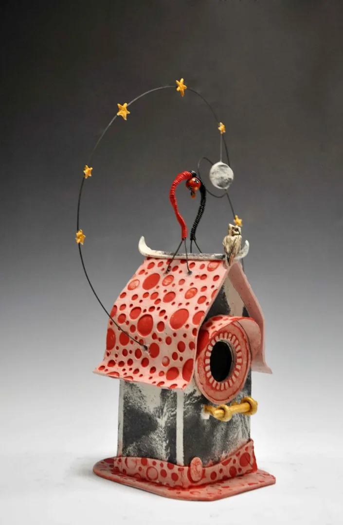 yakınlaştır "Kuş evi - ay ve yıldız" eseri DENİZ ONUR ERMAN tarafından 2015 yılında 49x30 cm ölçülerinde Metal Yontu tekniği ile yapılmıştır.