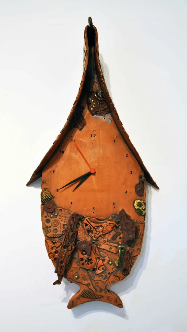 yakınlaştır "Duvar Saati" eseri DENİZ ONUR ERMAN tarafından 2016 yılında 49x48 cm ölçülerinde Metal Plaka tekniği ile yapılmıştır.