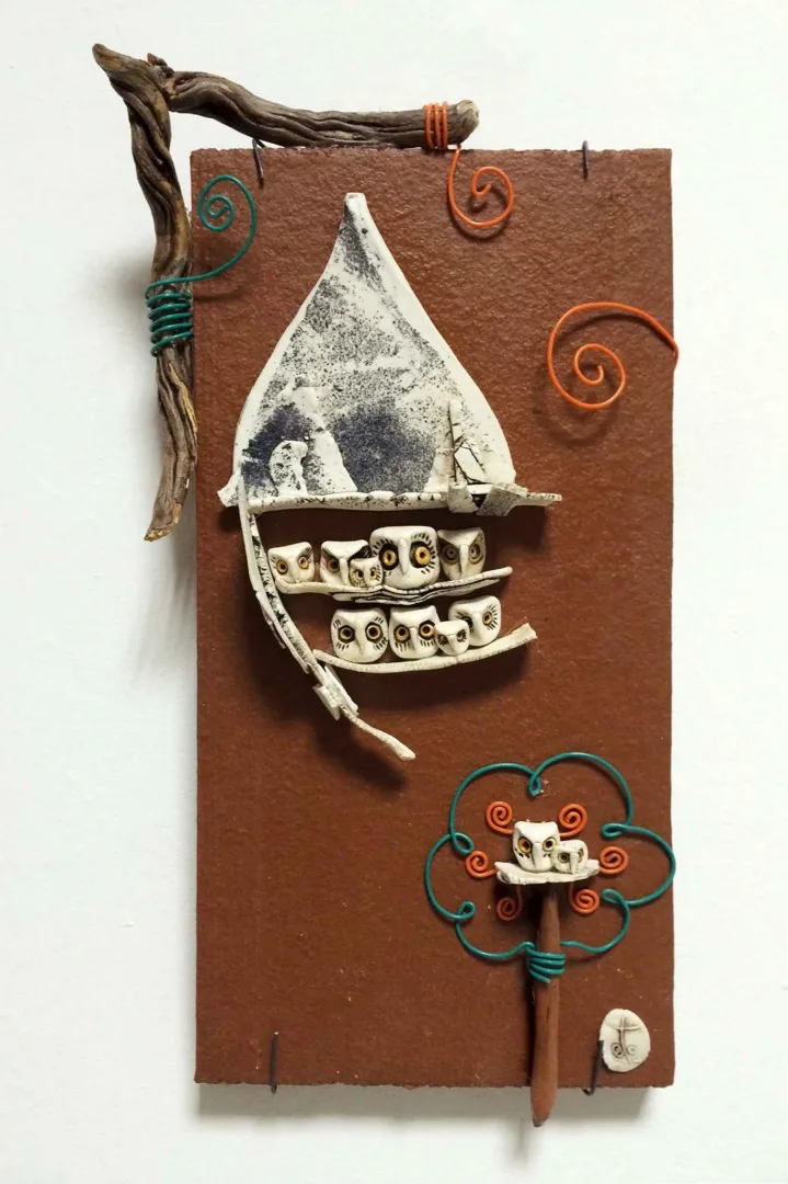 yakınlaştır "Duvar Seramiği - portakal ağacı" eseri DENİZ ONUR ERMAN tarafından 2014 yılında 16x29x21 cm ölçülerinde Seramik tekniği ile yapılmıştır.