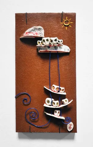 "Duvar Seramiği - güneşli" eseri DENİZ ONUR ERMAN tarafından 2014 yılında 16x29x21 cm ölçülerinde Seramik tekniği ile yapılmıştır.