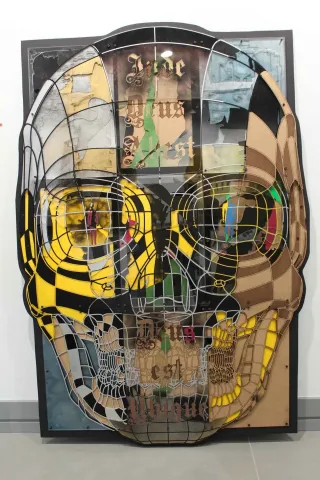 EMRE LÜLE tarafından 140x95 cm ölçülerinde Poliplastik tekniği ile yapılmıştır.