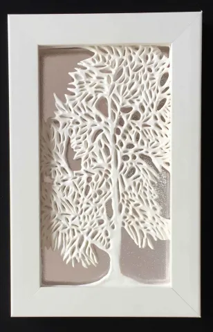 "Kayın Ağacı- I" eseri SEYHAN YILMAZ tarafından 2017 yılında 37x22.5x3.5 cm ölçülerinde Döküm ve Elle Şekillendirme, Porselen, 1200 °C tekniği ile yapılmıştır.
