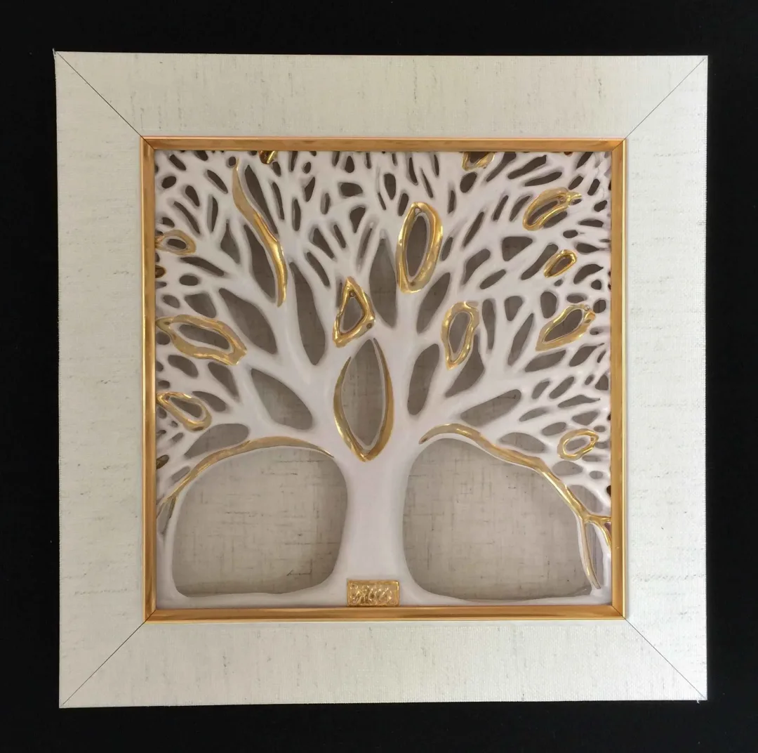 yakınlaştır "Çınar Ağacı-III" eseri SEYHAN YILMAZ tarafından 2017 yılında 25.5x25.5x3.5 cm ölçülerinde Döküm ve Elle Şekillendirme, 1100°C tekniği ile yapılmıştır.