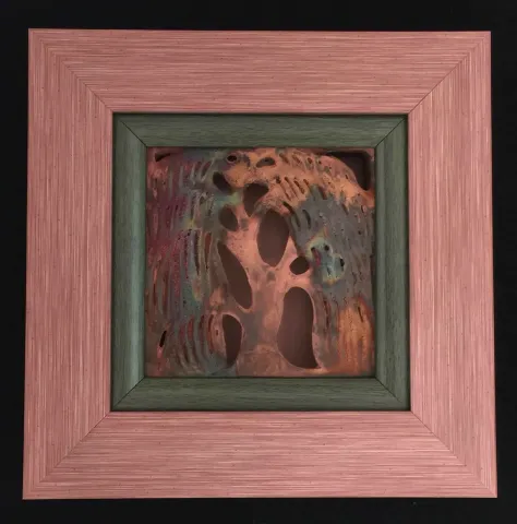 SEYHAN YILMAZ — “Bahar Serisi-II”, 2017 "Bahar Serisi-II" eseri SEYHAN YILMAZ tarafından 2017 yılında 20.5x20.5x4 cm ölçülerinde Döküm ve Elle Şekillendirme, Bakır Matı Redüksiyon, 1000°C tekniği ile yapılmıştır.
