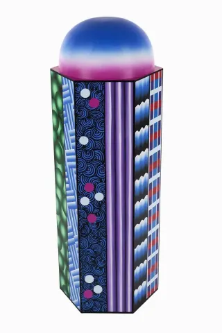 "Benim Müzelerim - İkiz Müzeler" eseri ŞÜKRÜ KARAKUŞ tarafından 2015 yılında 130x50x50 cm ölçülerinde Ahşap üzeri akrilik boya tekniği ile yapılmıştır.