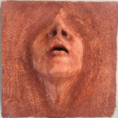 "isimsiz" eseri BERKAY BAYRAM tarafından 2017 yılında 25x25 cm ölçülerinde Seramik tekniği ile yapılmıştır.